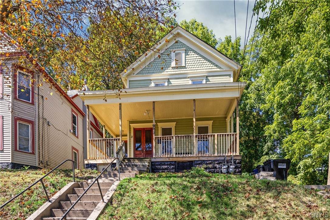 903 Willis Avenue - Photo 1