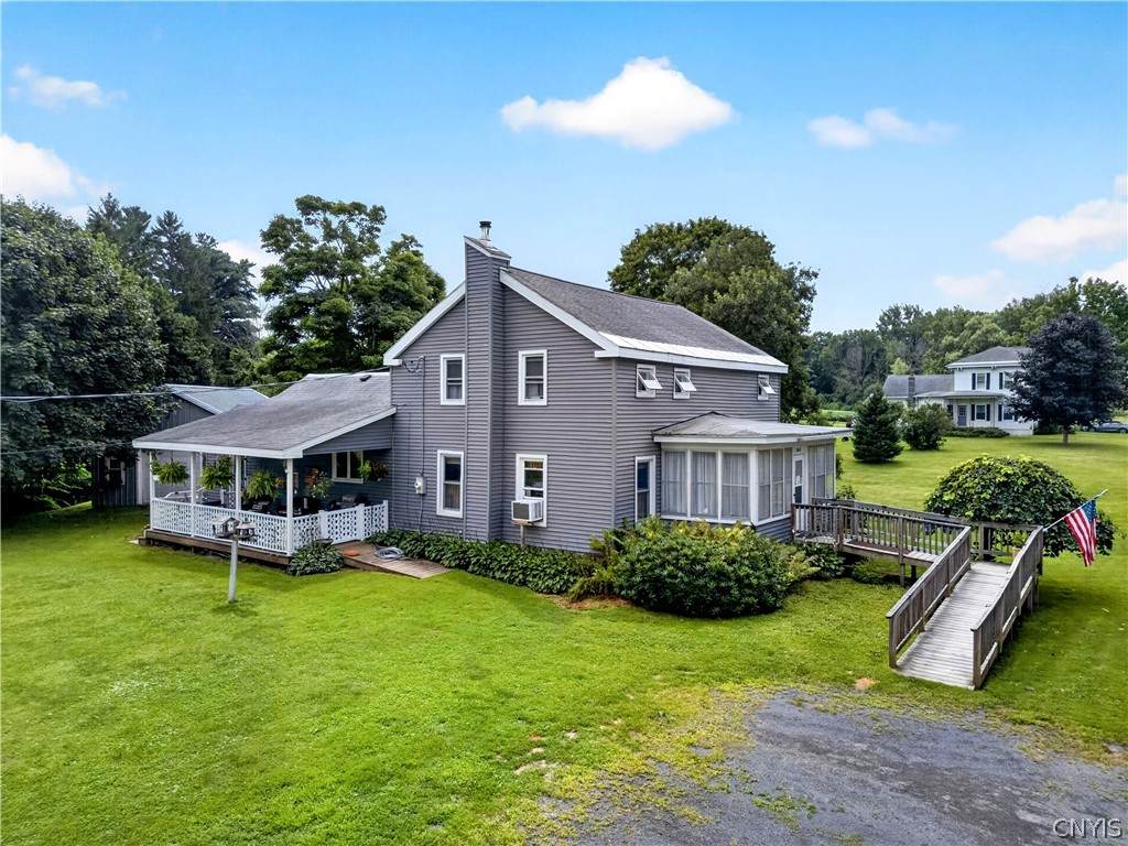 1662 Macneil Road - Photo 1