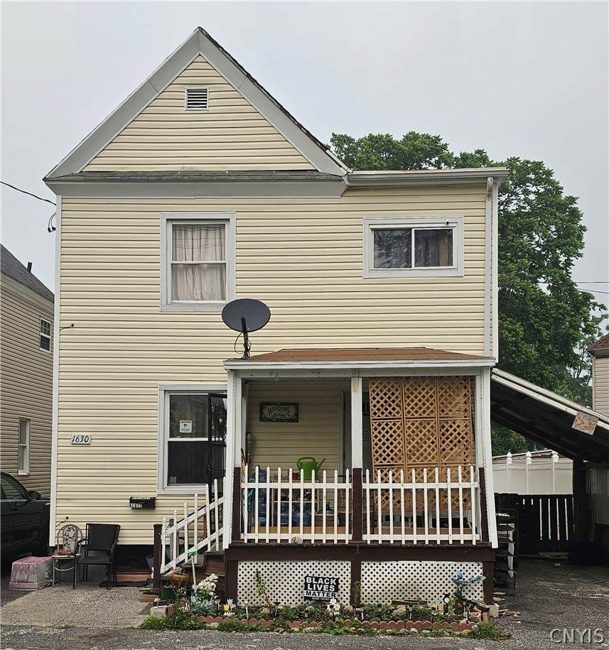 1630 Weston Ave - Photo 1