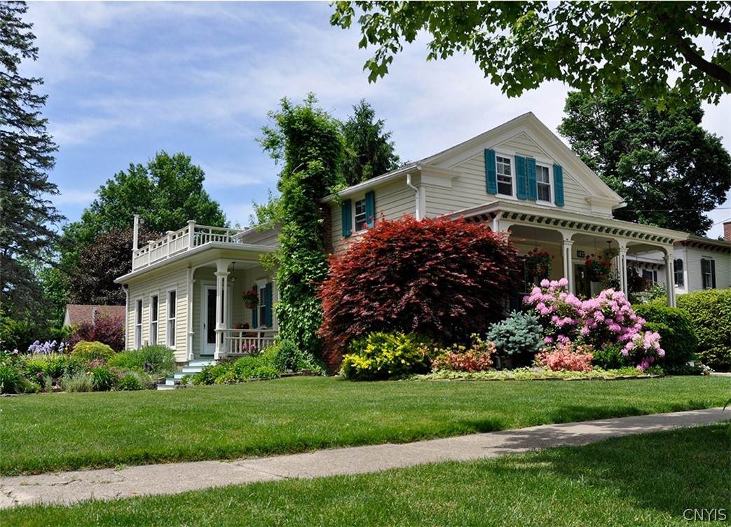 27 Leitch Avenue - Photo 1