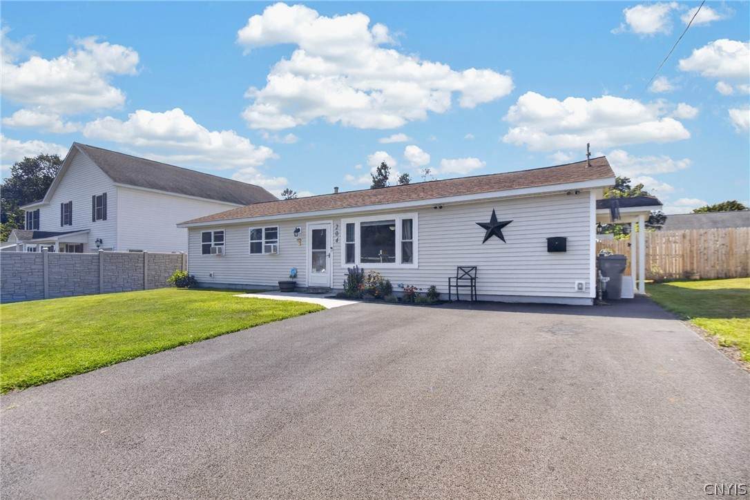 204 Lyndale Drive - Photo 1