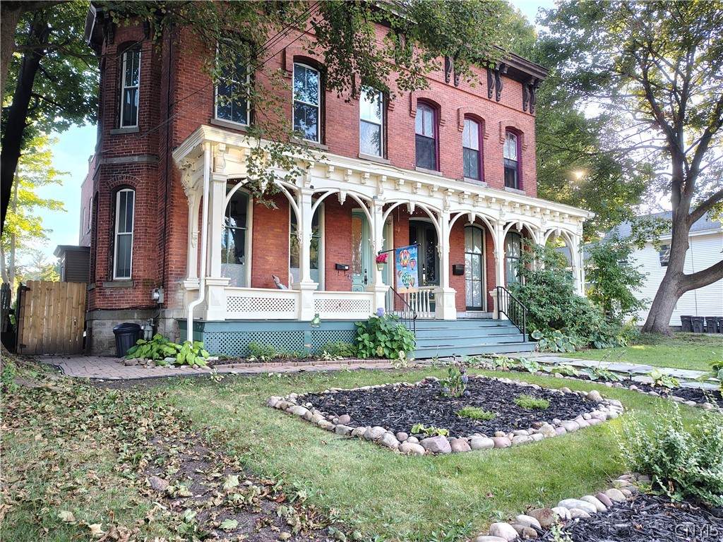 315 Thomas Street - Photo 1
