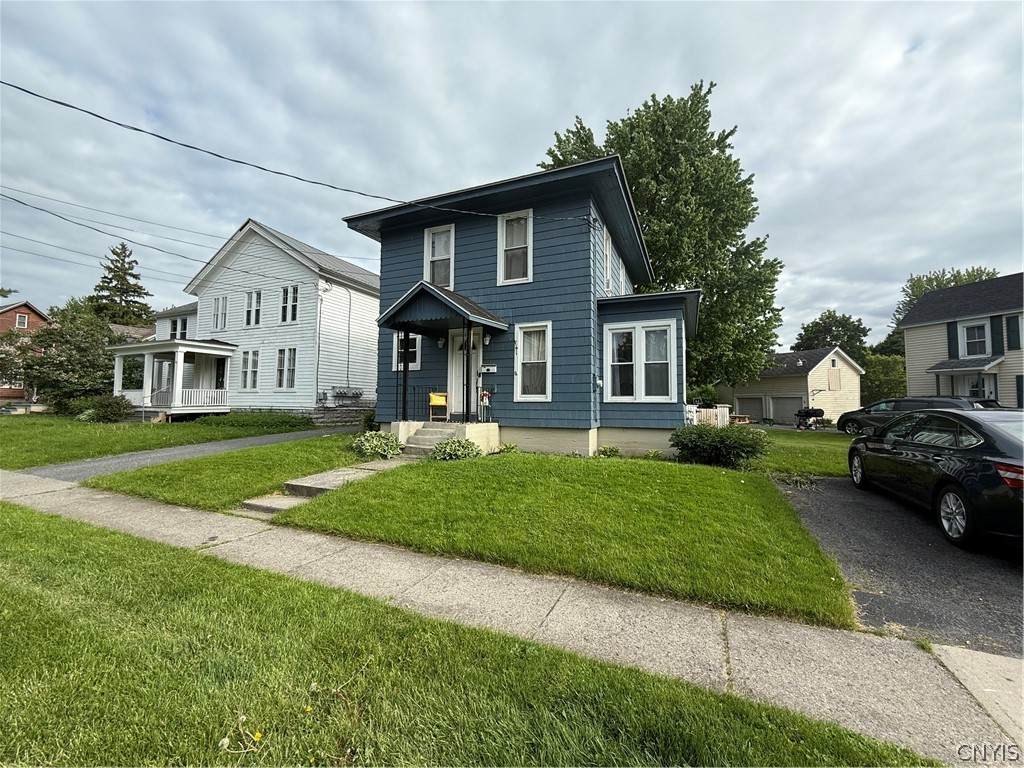 451 Ten Eyck Street - Photo 1