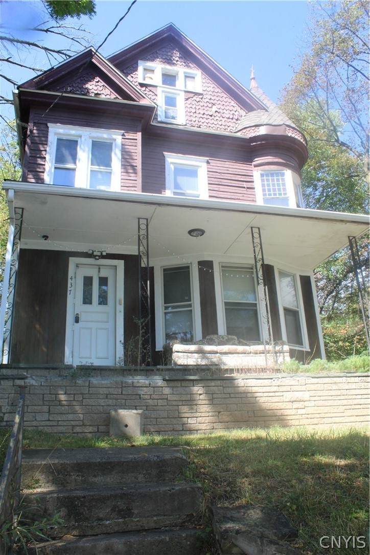437 Clarendon Street - Photo 1