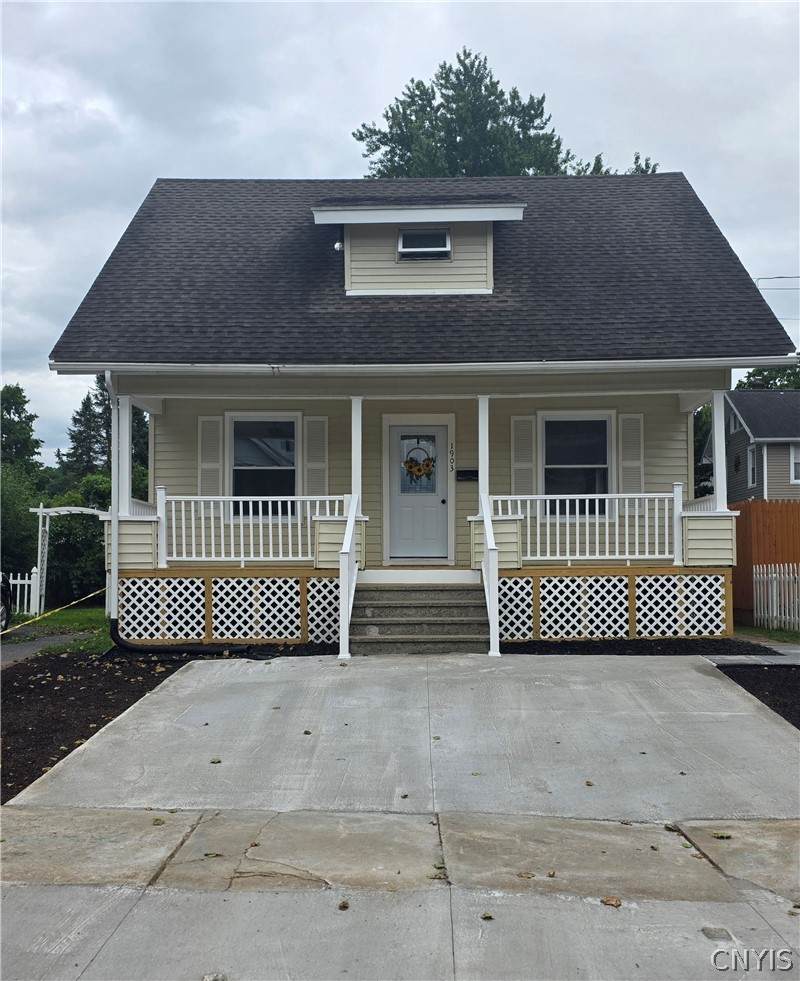 1903 Butterfield Avenue - Photo 1