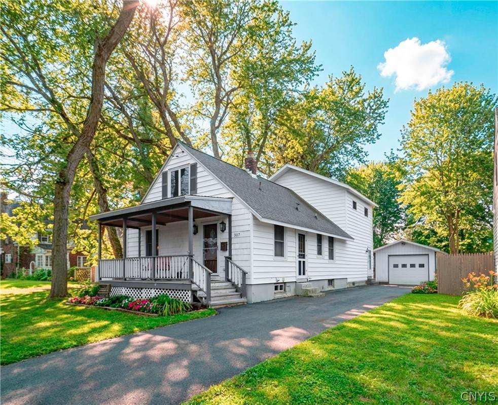 307 Lomond Place - Photo 1