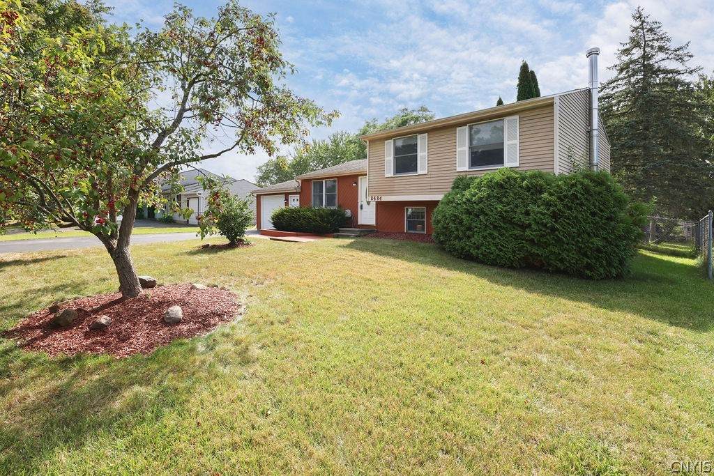 8484 Chinkapin Circle - Photo 1