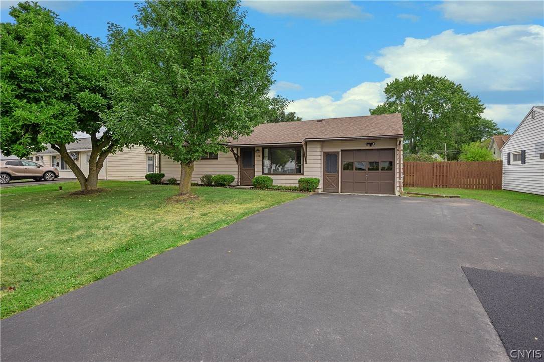 114 Pleasantview Drive - Photo 1