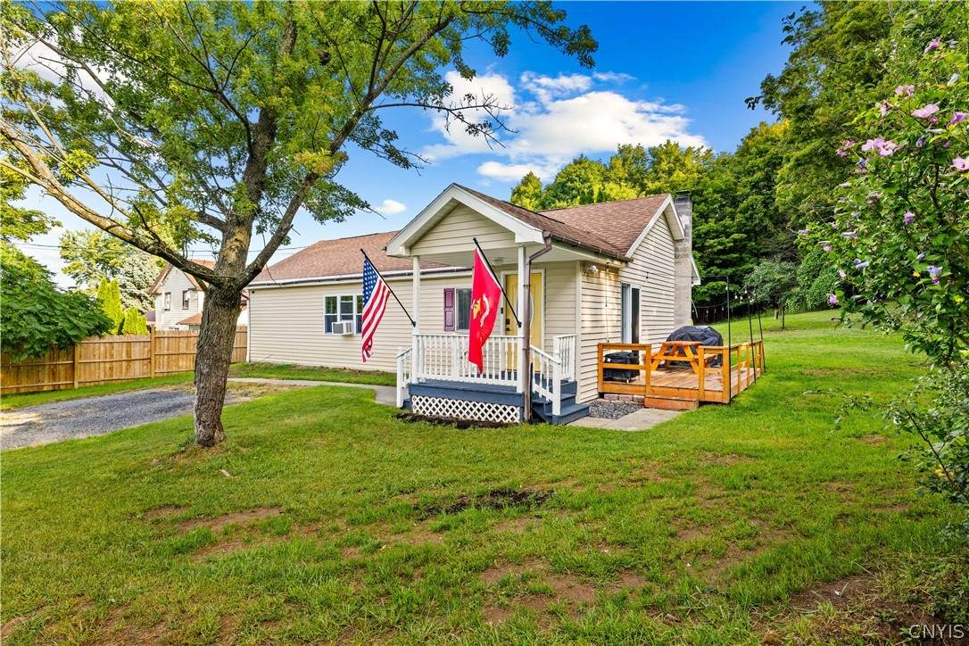 4821 Forest Avenue - Photo 1