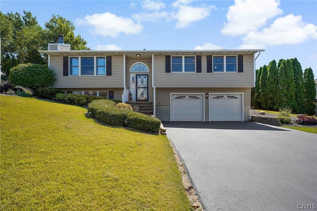 202 Chestnut Hill Drive - Photo 1