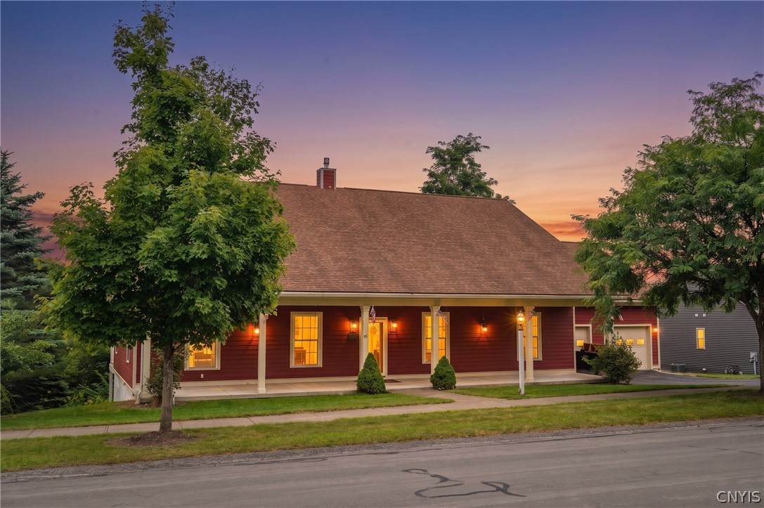 401 Tamarack Terrace - Photo 1