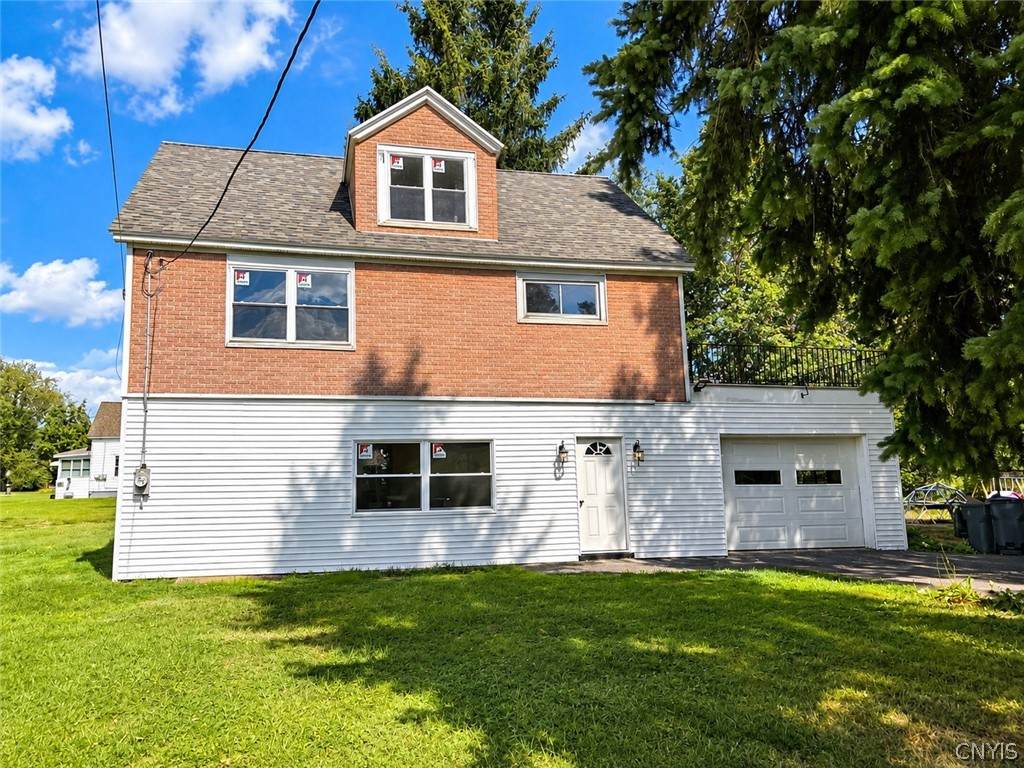 1103 Seneca Street - Photo 1