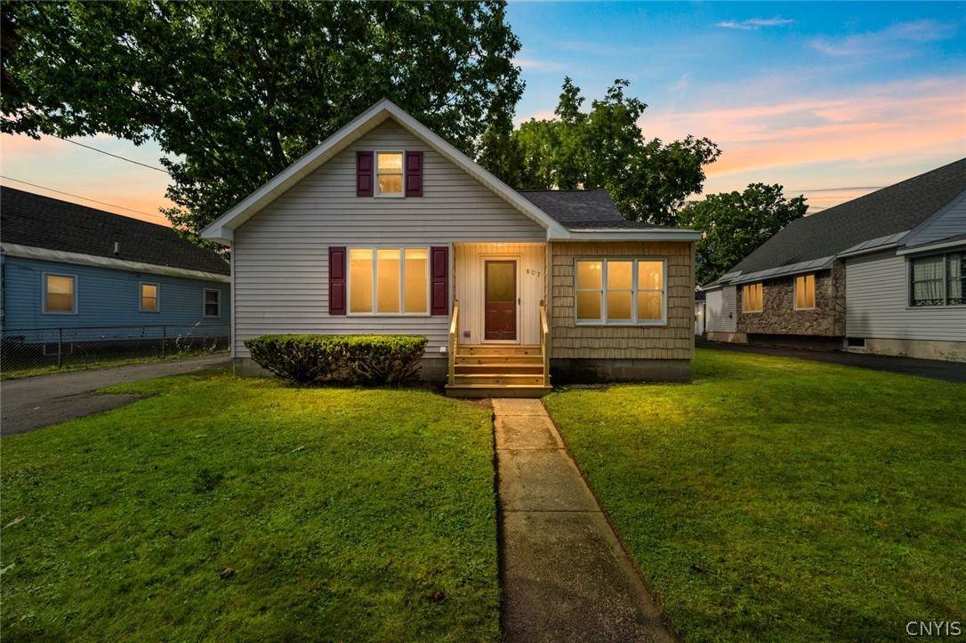807 Harding Boulevard - Photo 1