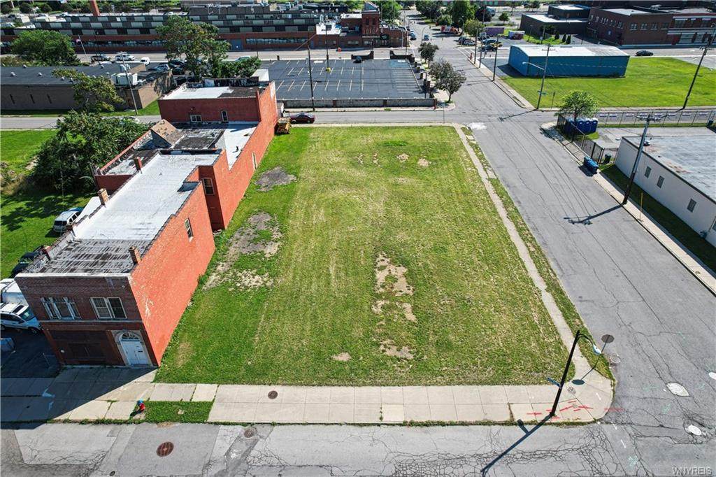 425 and 275,279,281 Chicago And Swan Street - Photo 1