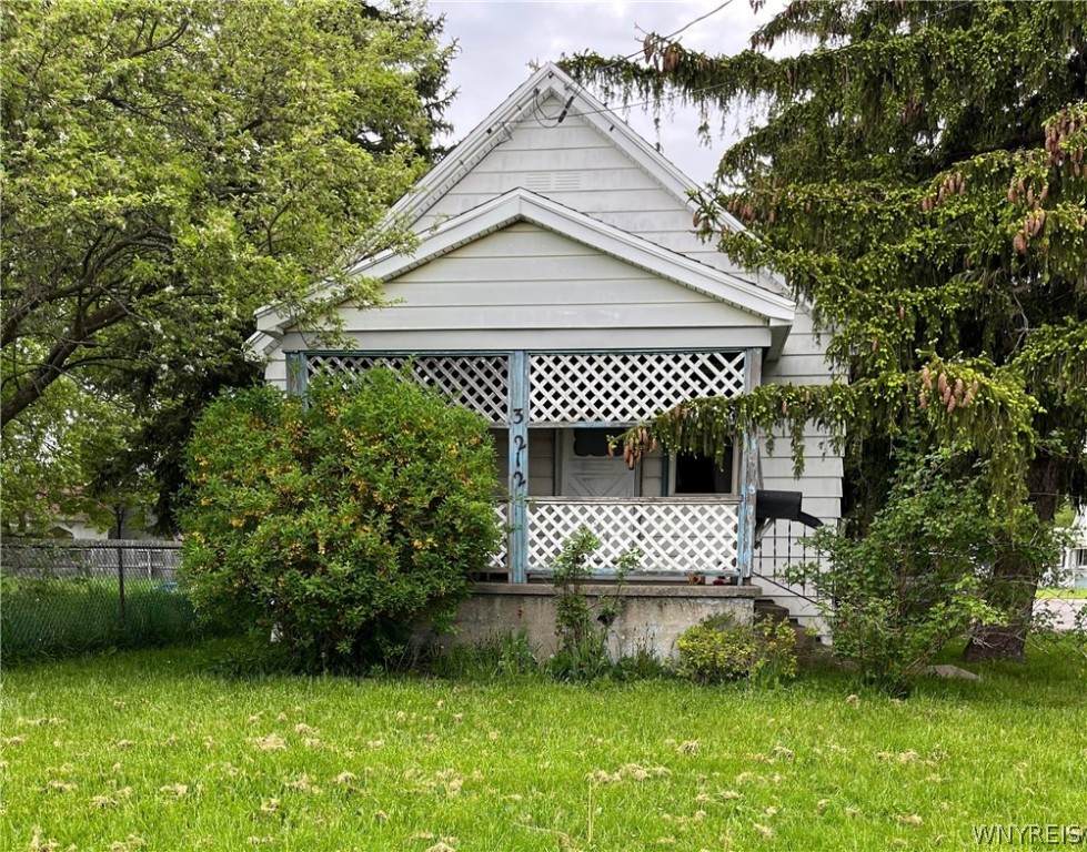 3212 Lockport Road - Photo 1
