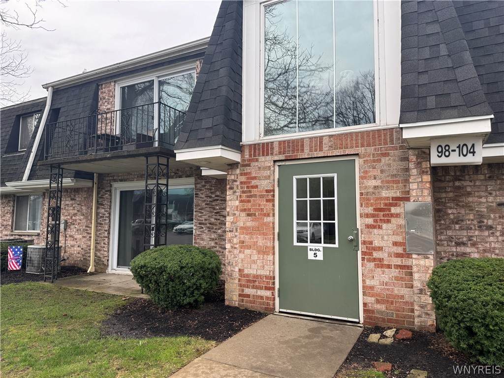 98 Foxberry Drive - Photo 1