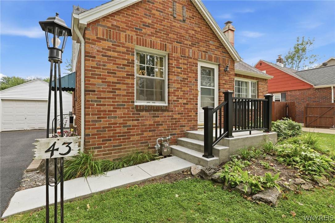 43 Norman Place - Photo 1