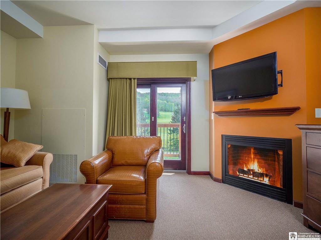 318 Tamarack - Photo 1