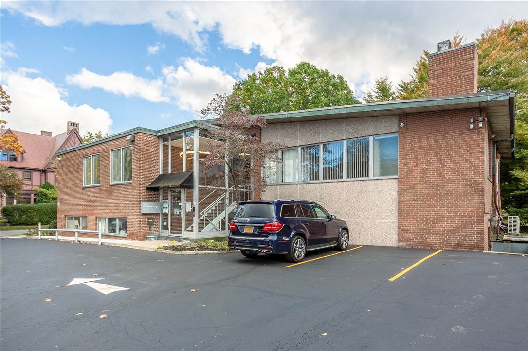 720 East Avenue - Photo 1