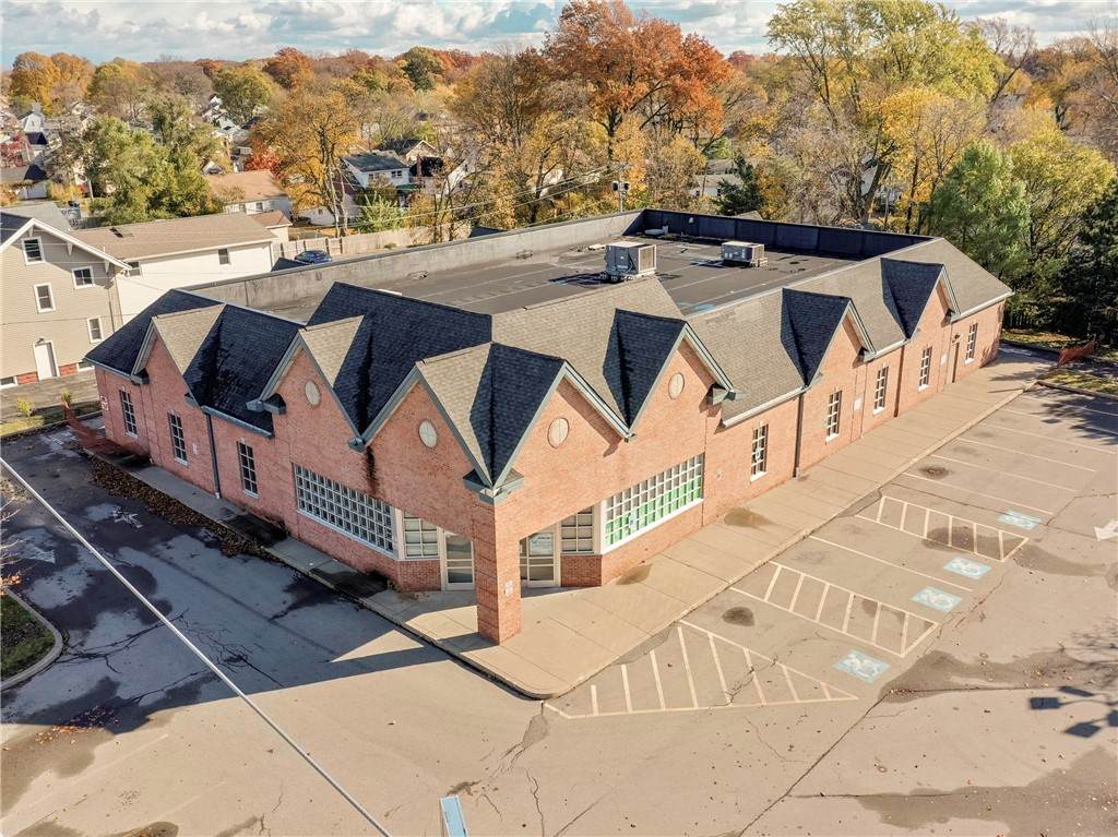 2918 Dewey Avenue - Photo 1