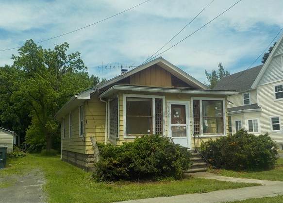 16737 Kenmore Road - Photo 1