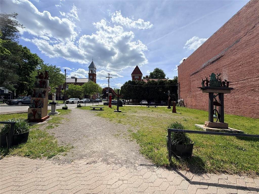 https://bt-photos.global.ssl.fastly.net/rochester/orig_boomver_2_R1528463-2.jpg