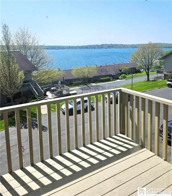 32 Mohawk Drive - Photo 1