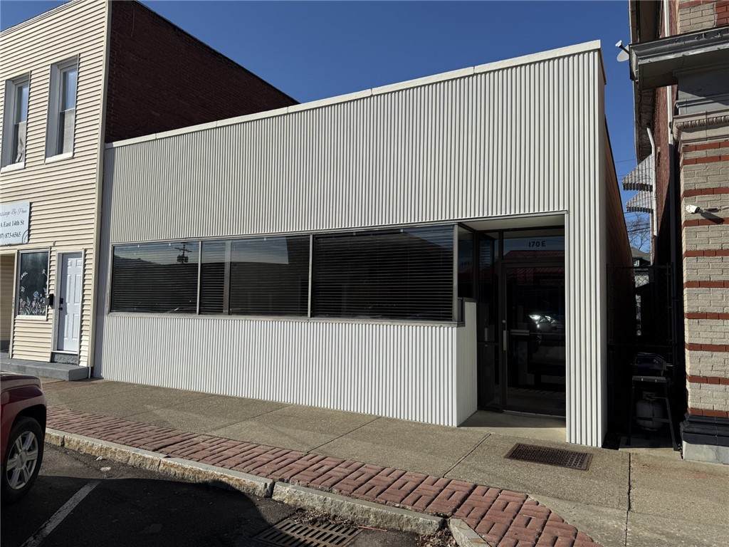 170 14th Street - Photo 1