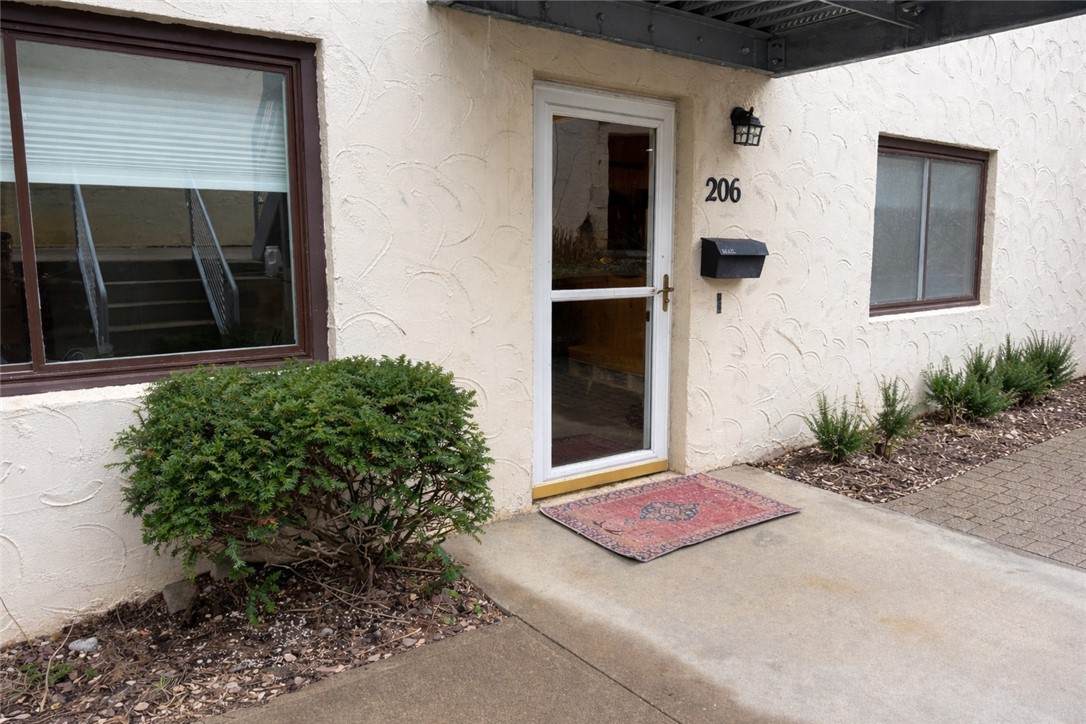 206 Bay Village Drive - Photo 1