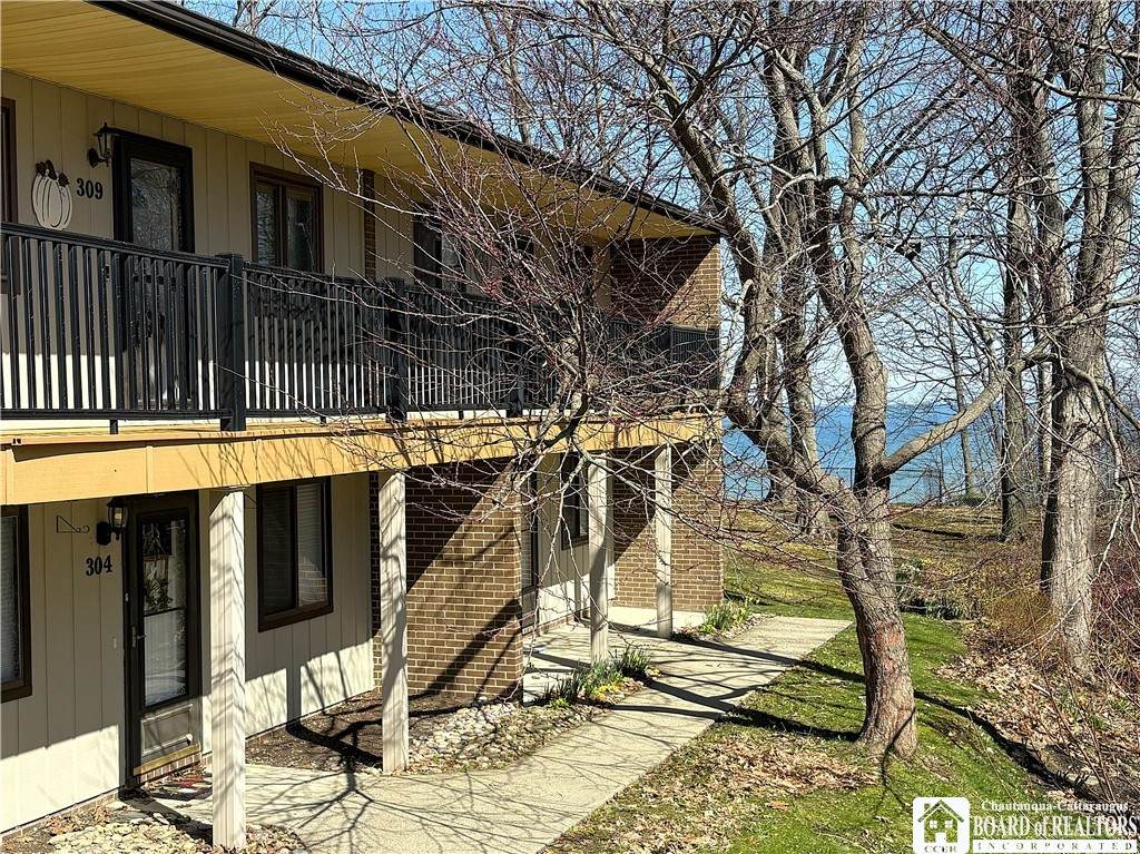 310 Edgewater Drive - Photo 1