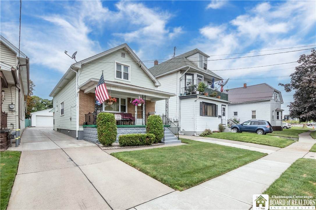 470 Ogden Street - Photo 1
