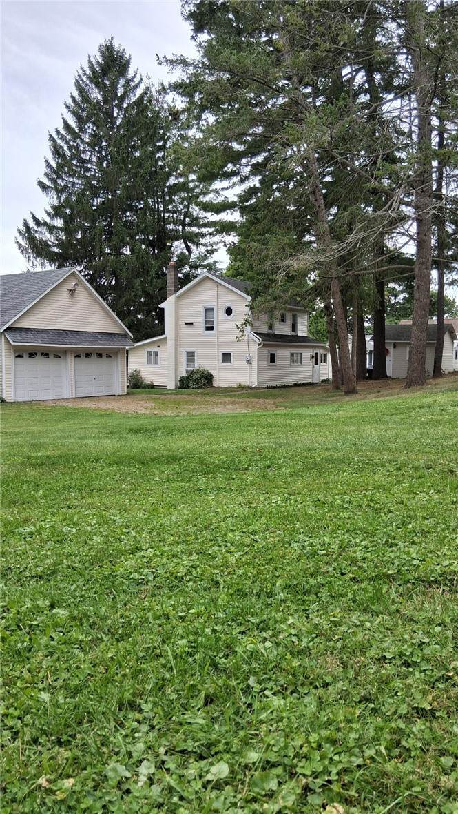 4111 Waneta Lake Road - Photo 1