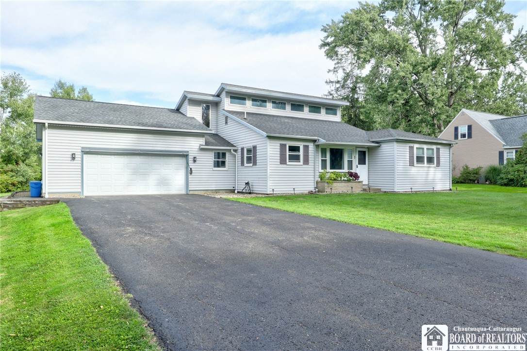 21 Stoneman Avenue - Photo 1