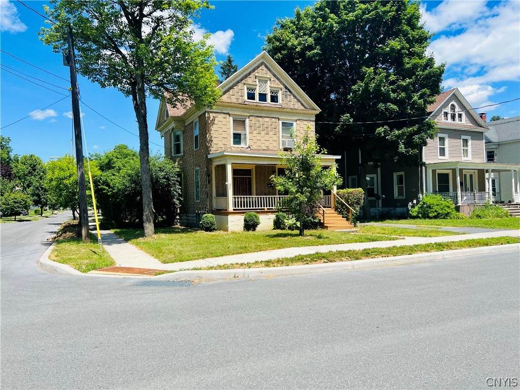 301 Flower Avenue - Photo 1