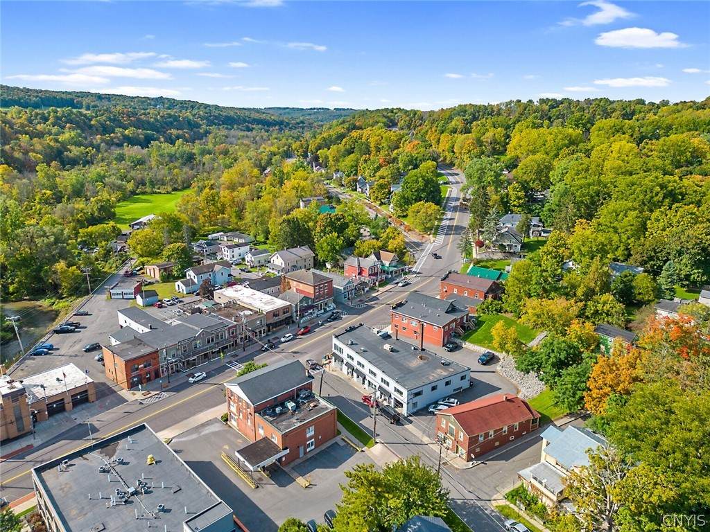 https://bt-photos.global.ssl.fastly.net/rochester/orig_boomver_2_S1540691-2.jpg