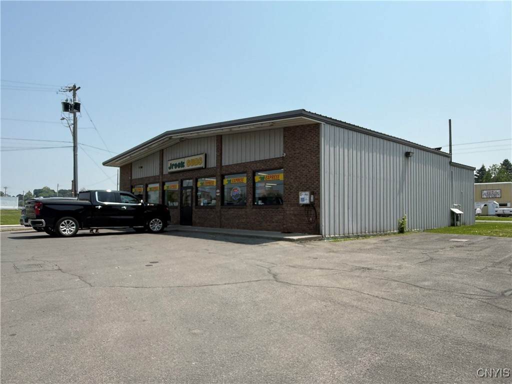https://bt-photos.global.ssl.fastly.net/rochester/orig_boomver_2_S1567017-2.jpg