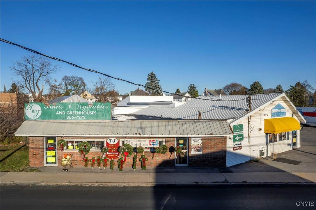 221 S CAROLINE Caroline Street - Photo 1