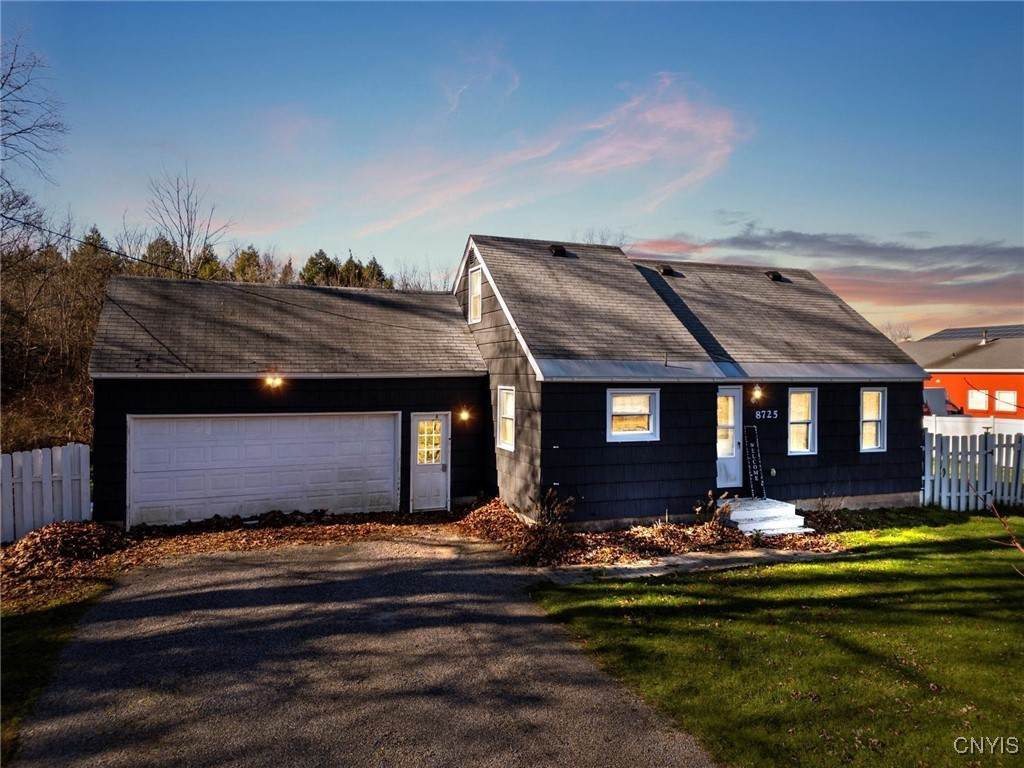 8725 Caughdenoy Road - Photo 1