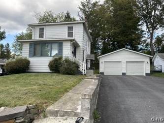 1032 Elwood St - Photo 1