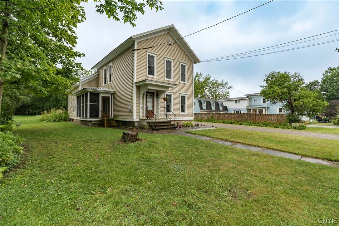 1943 Harwood Drive - Photo 1
