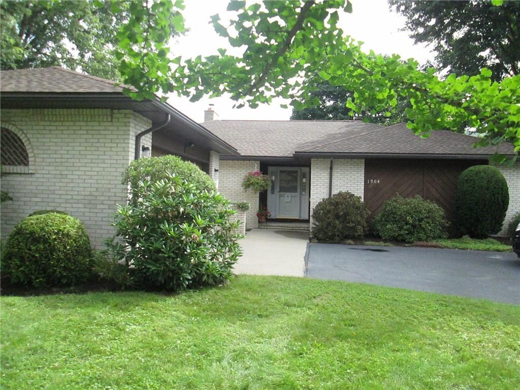 1904 Riverview Drive - Photo 1