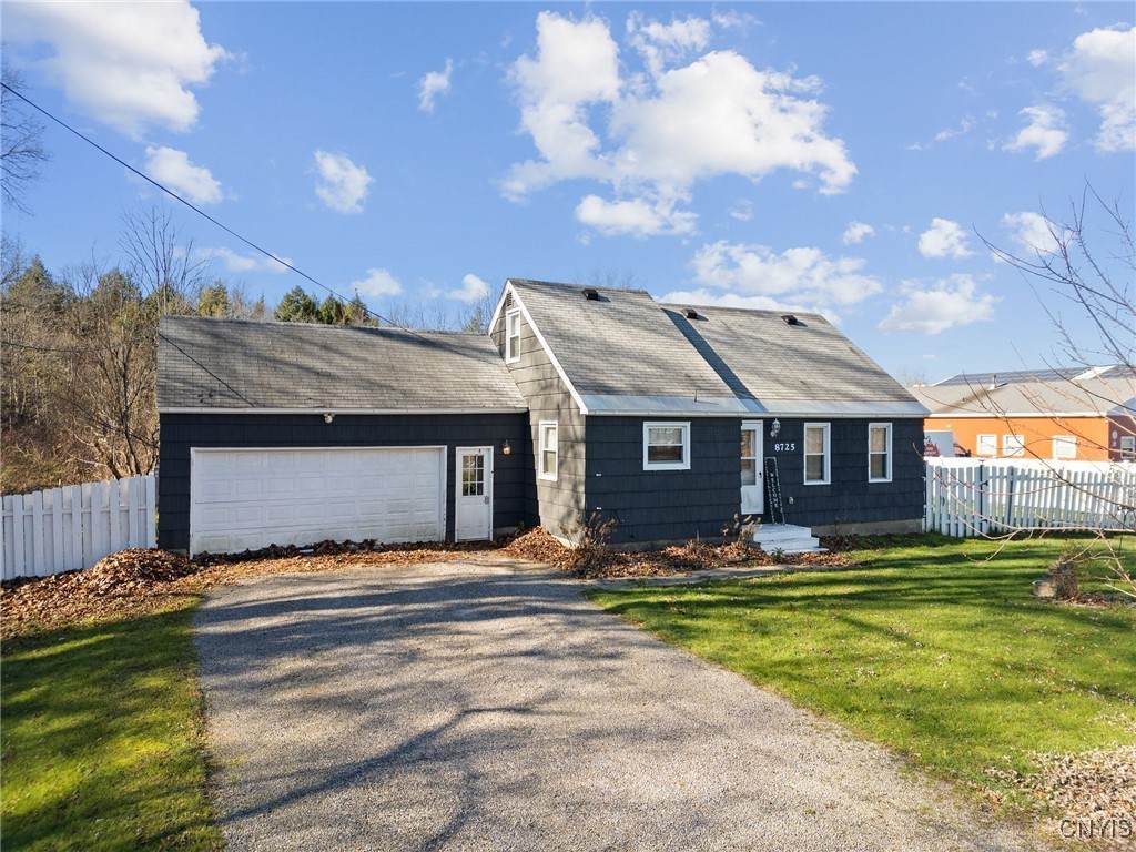8725 Caughdenoy Road - Photo 1