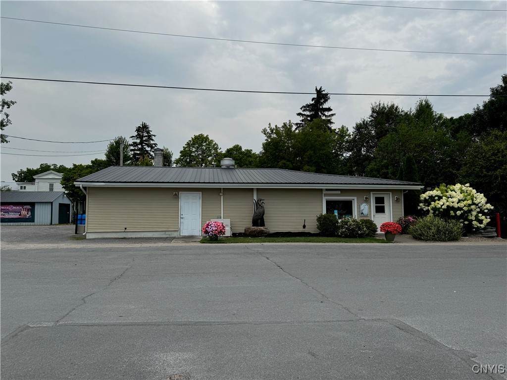 12050 Ny 12 East Street - Photo 1