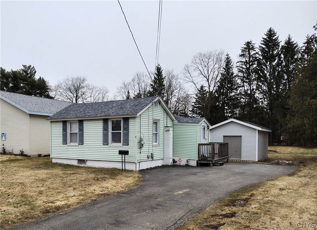 19 Burr Avenue - Photo 1