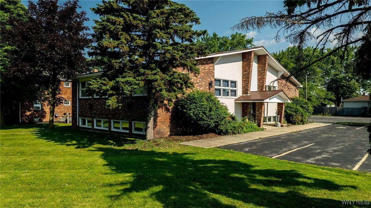 550 Center Road - Photo 1