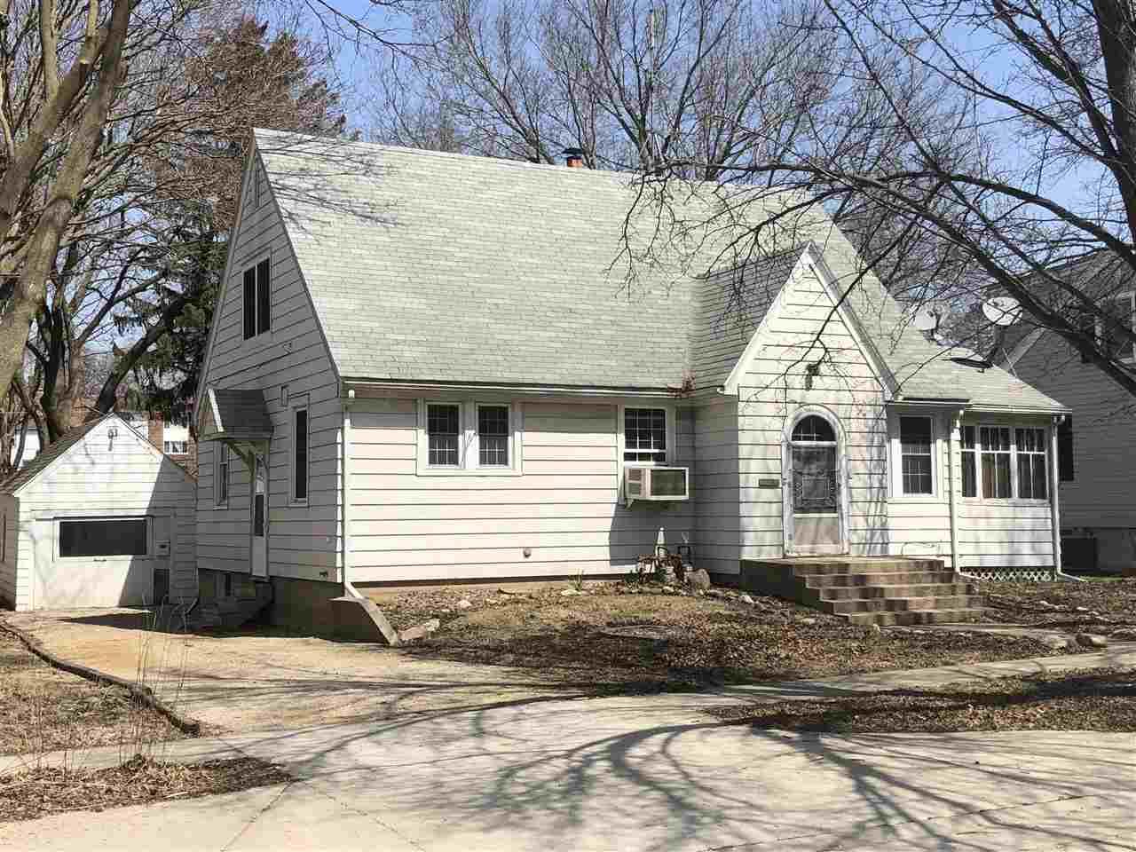 708 Washington Street - Photo 1