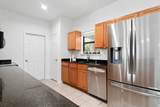 913 Redwood - Photo 13