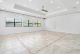 913 Redwood - Photo 14