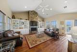 227 Windjammer - Photo 13