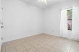 913 Redwood - Photo 26